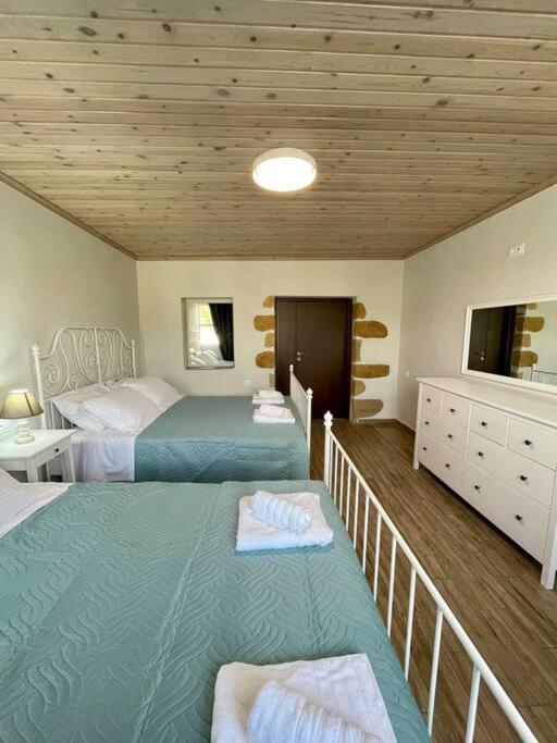 Eftychia Serene Getaway With Hot Tub In A Quiet Location Villa Kíssamos