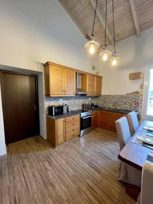 Villa Eftychia Serene Getaway With Hot Tub In A Quiet Location Kissamos