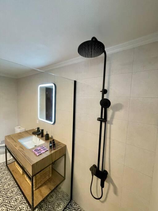 Villa Eftychia Serene Getaway With Hot Tub In A Quiet Location