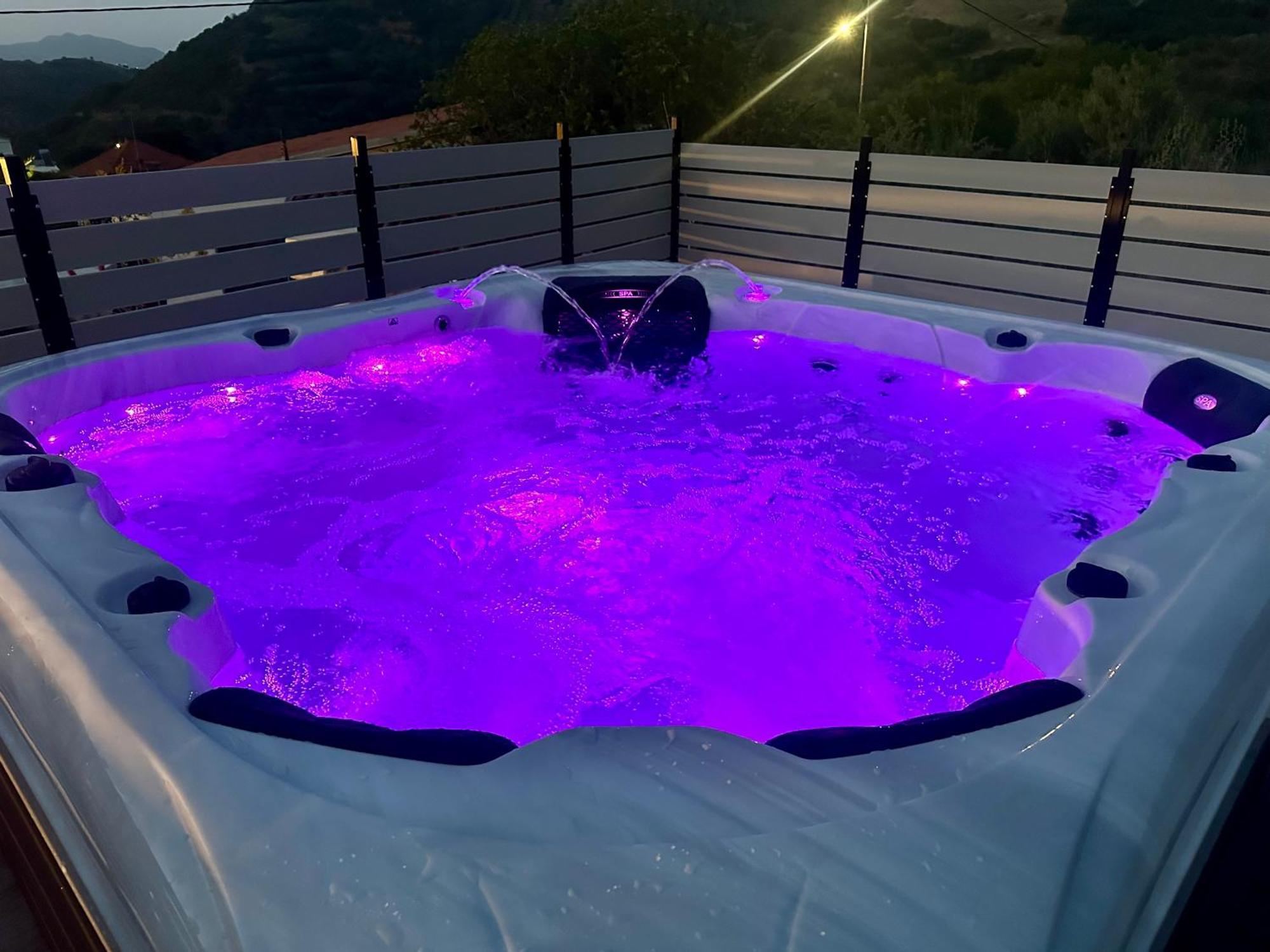 Eftychia Serene Getaway With Hot Tub In A Quiet Location *